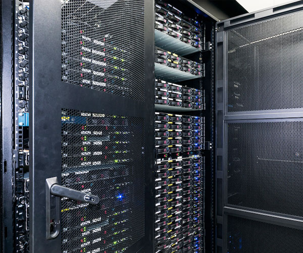 Servers by Servergigabit arranged neatly
